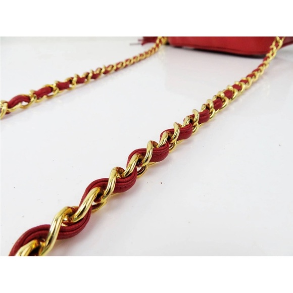 CHANEL Red Quilted Crossbody Bag with Gold Chain - Picture 10 of 15